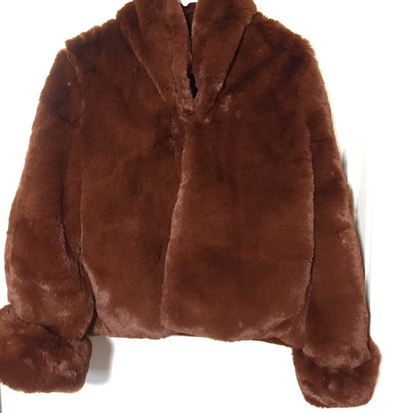 LAST ONE: Stella Faux Fur Jacket, L - Picture 4 of 7